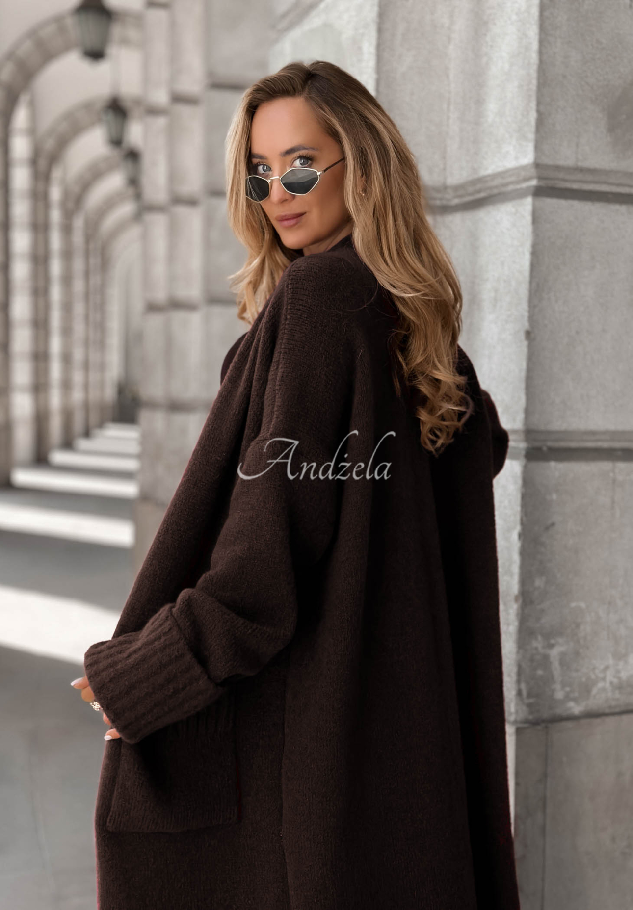 Dlouhý Kardigan oversize s kapsami Marbelio čokoládový