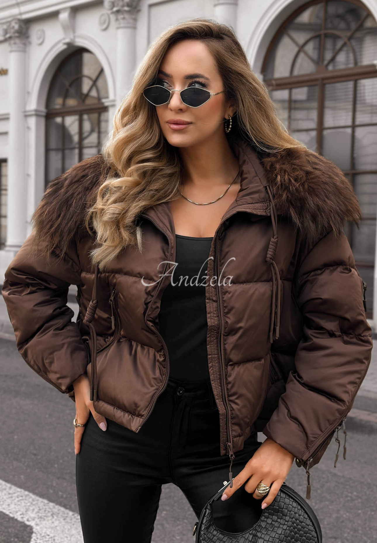 Krátká bunda s kožíškem Amber Leaves čokoládová