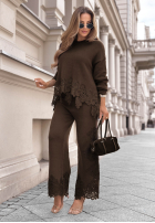 Asymetryczny Svetr z koronką Brown Sugar čokoládový