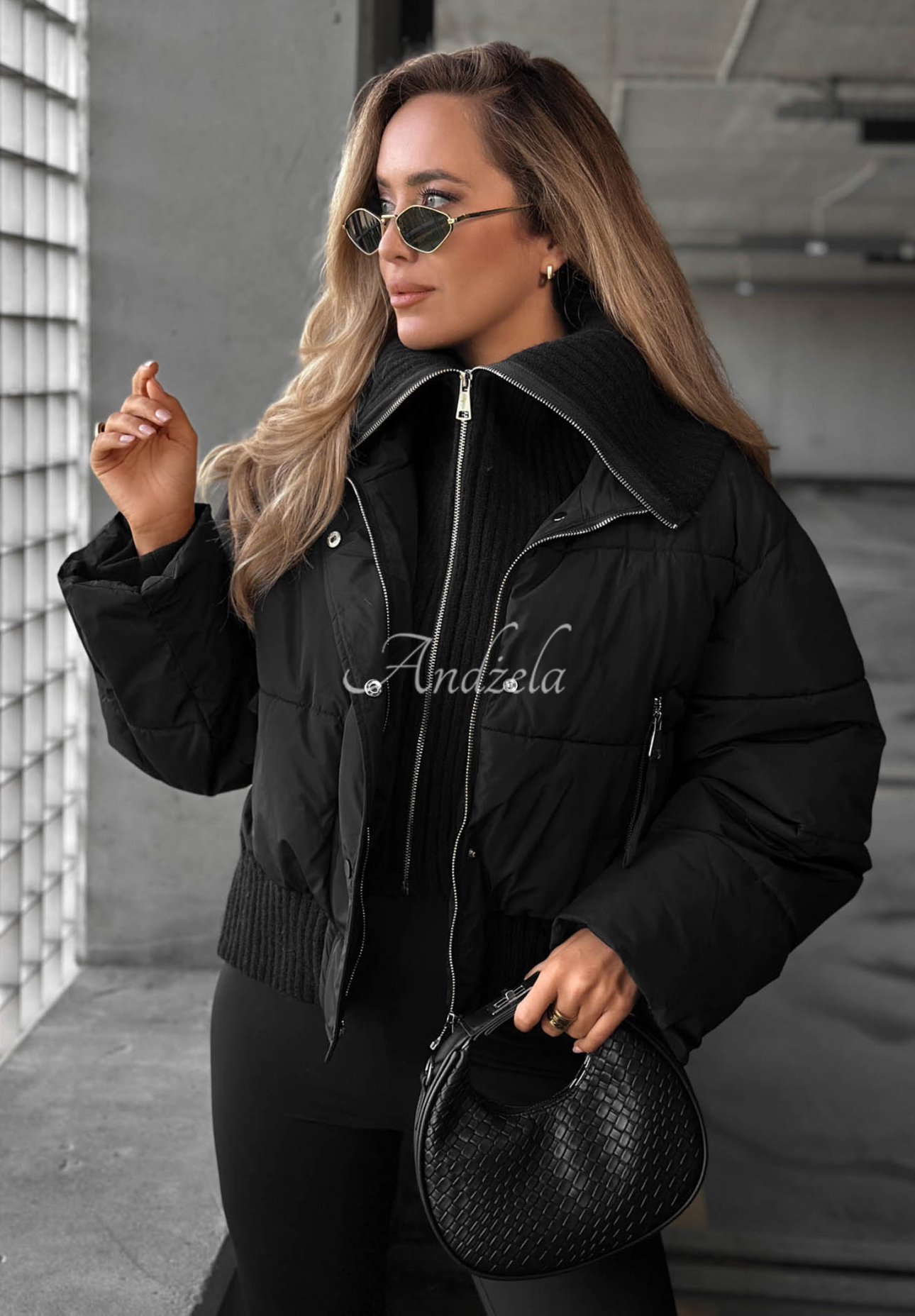 Krátká prošívaná bunda s látkovým límcem Simple Layer černá