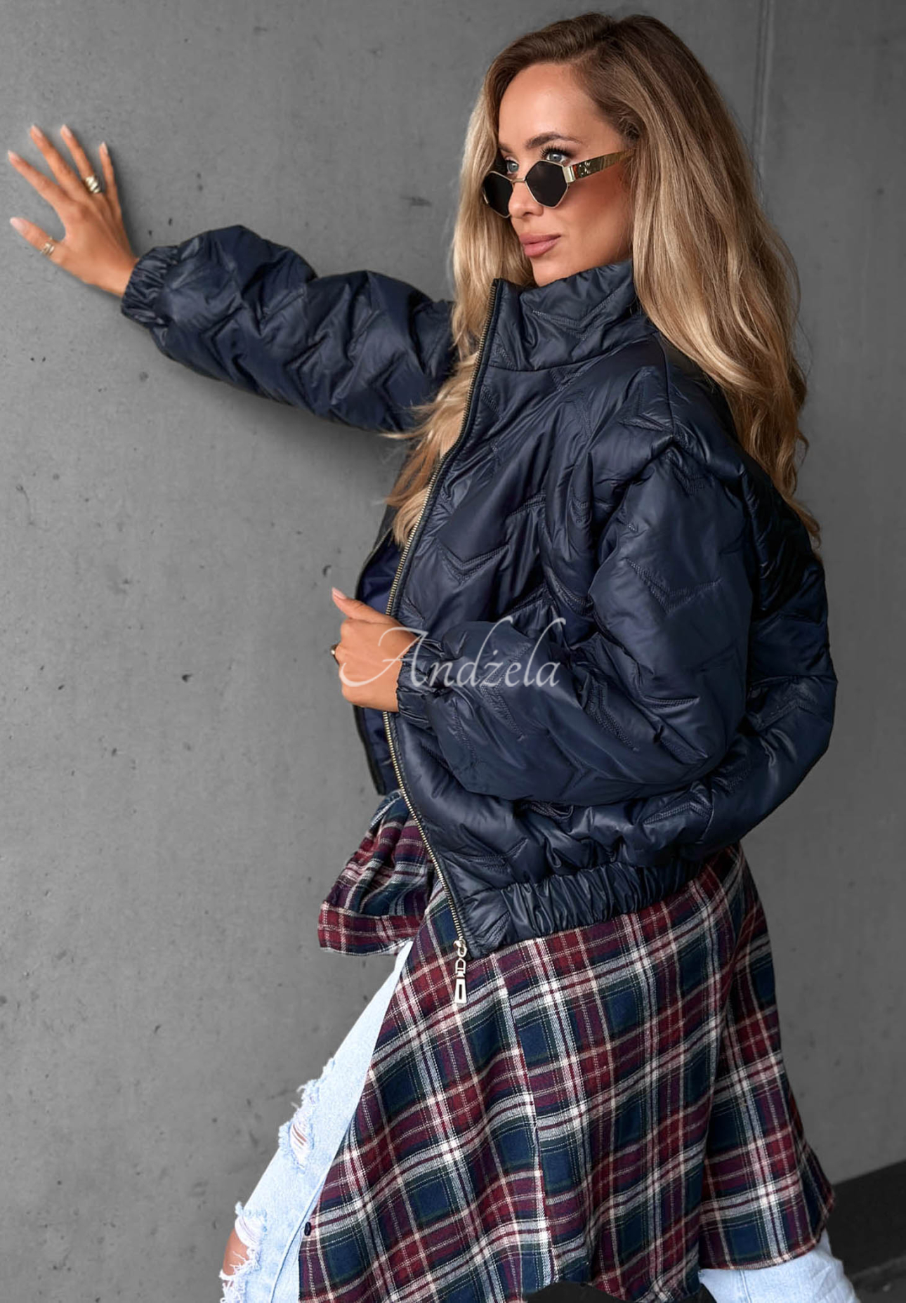 Krátká prošívaná bomber bunda Drizzle Days granátová