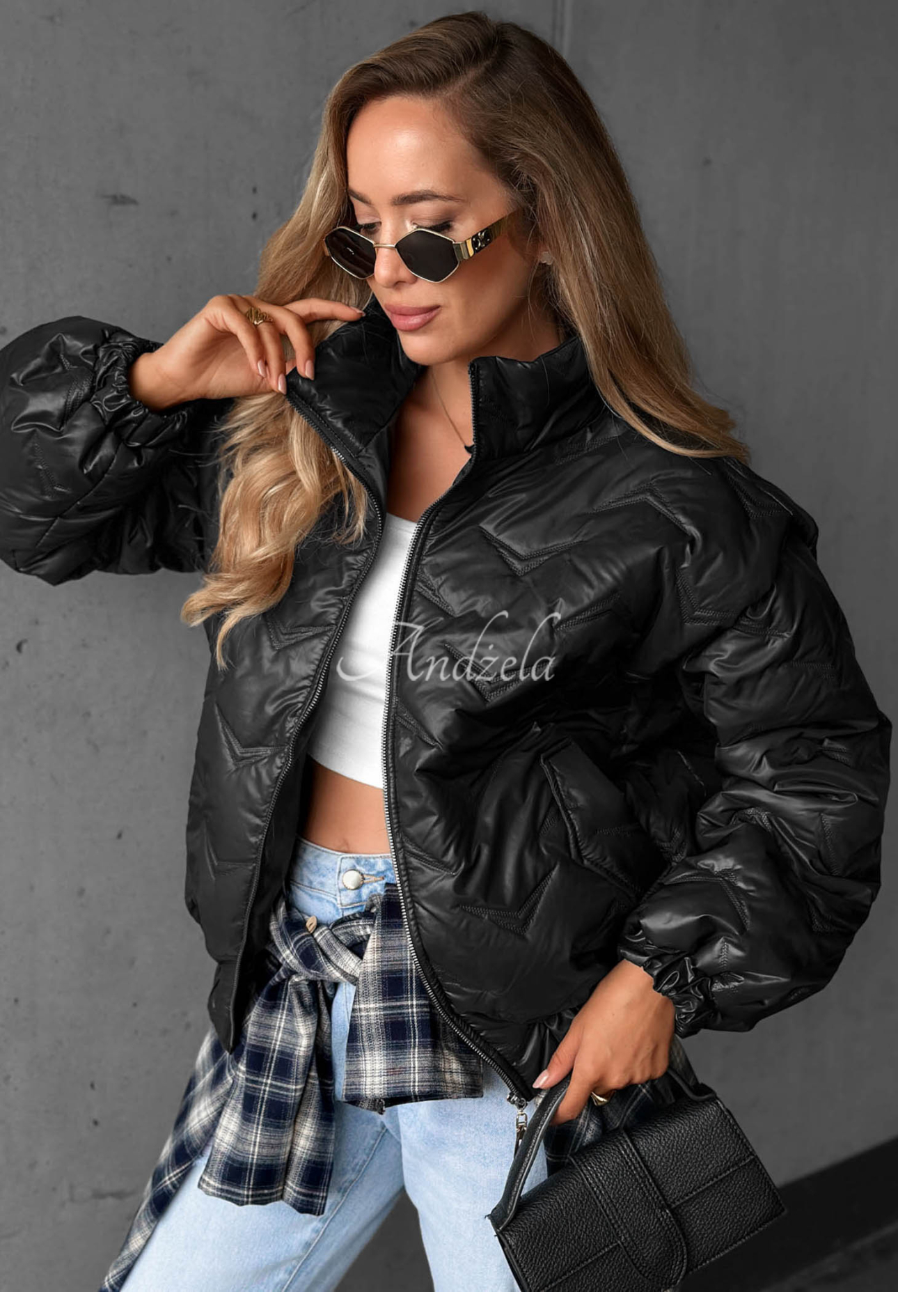 Krátká prošívaná bomber bunda Drizzle Days černá