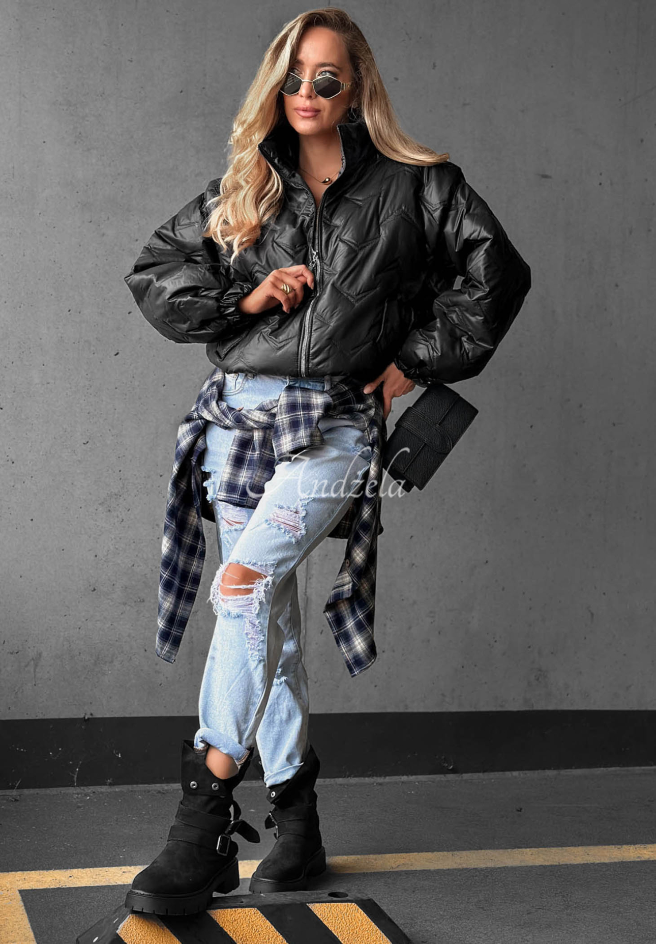 Krátká prošívaná bomber bunda Drizzle Days černá