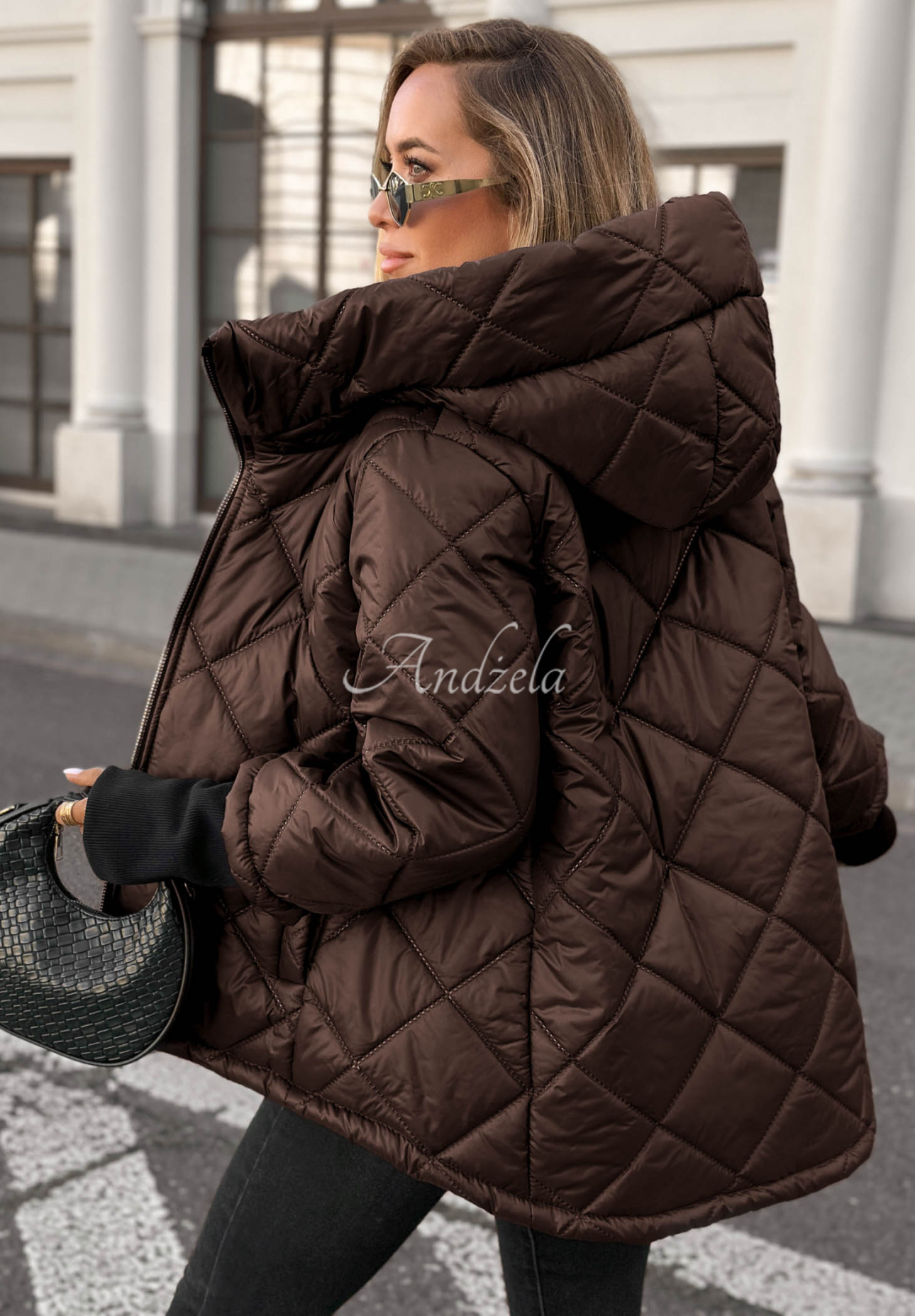 Prošívaná bunda s kapucí Rainy Sunday čokoládová