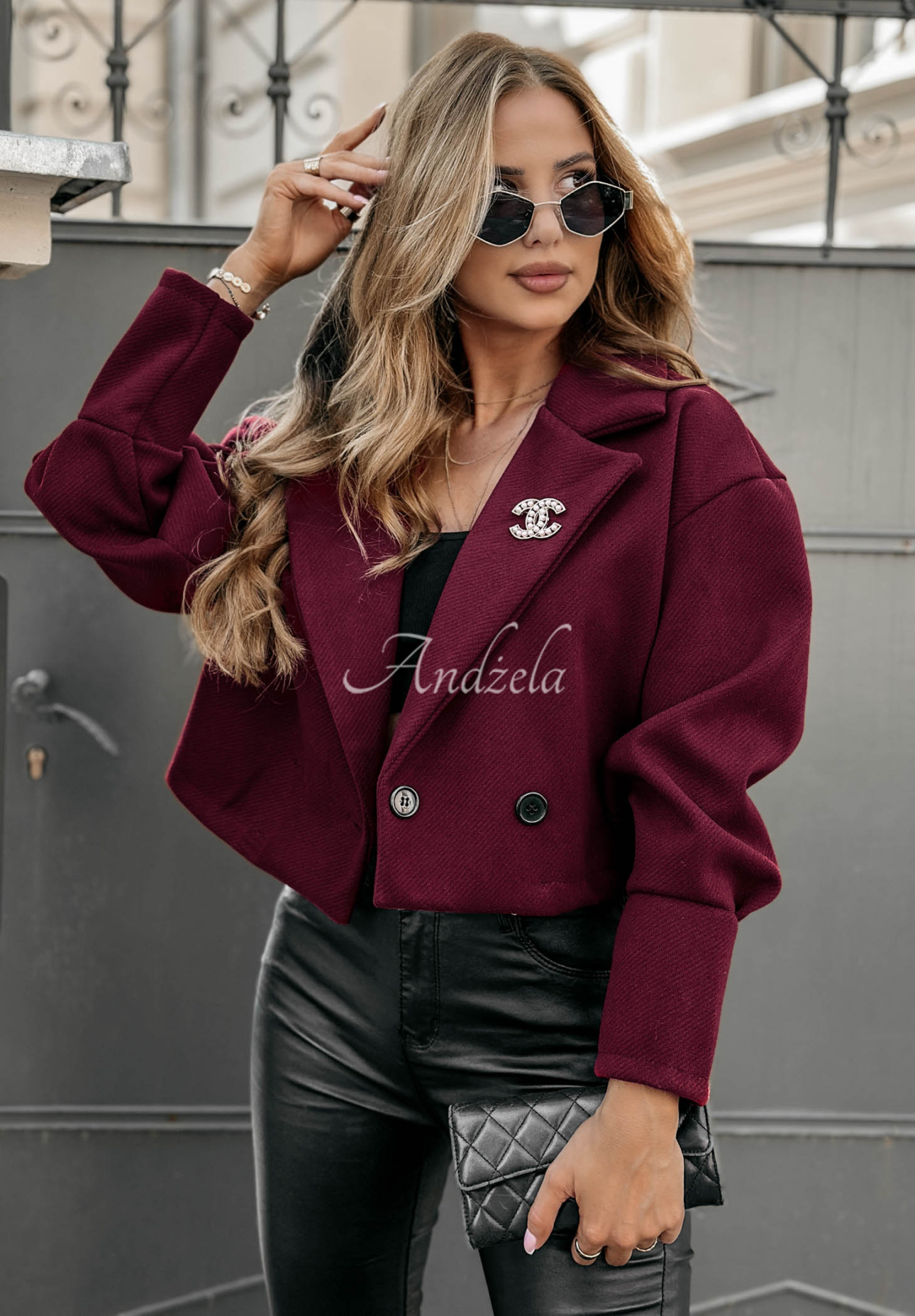 Krátký kabát s límečkem Casual Calm vínový