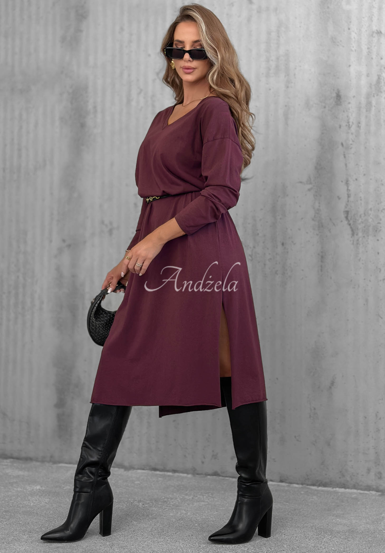 Bavlněné midi šaty s výstřihem do V Daily Style borůvková