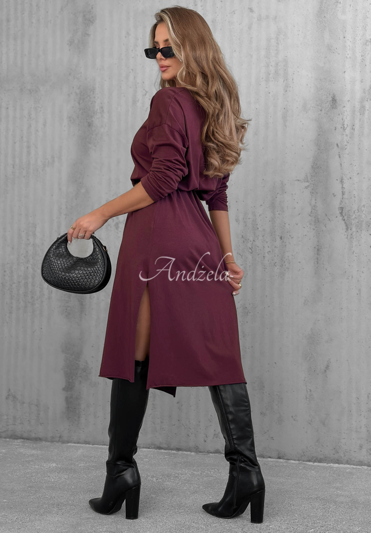 Bavlněné midi šaty s výstřihem do V Daily Style borůvková