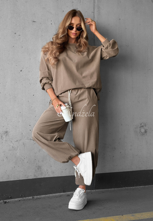Man&scaron;estrov&aacute; tepl&aacute;kov&aacute; souprava z visk&oacute;zy Endless Comfort Mokka