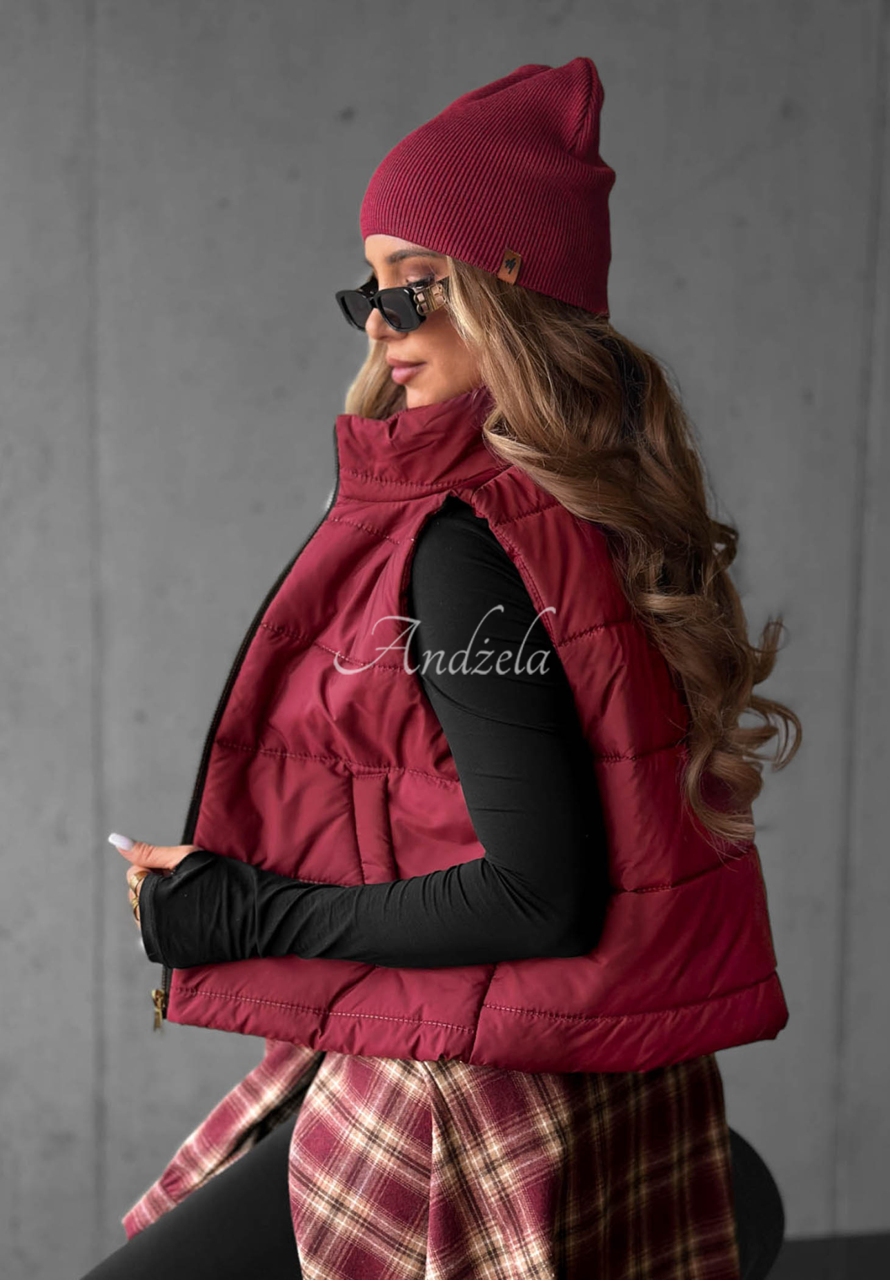 Prošívaná vesta se stojáčkem Autumn Touch vínová