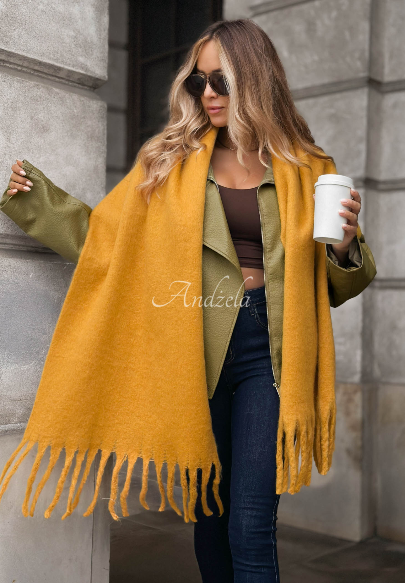 Měkká šála s třásněmi Snow Darling hořčicový