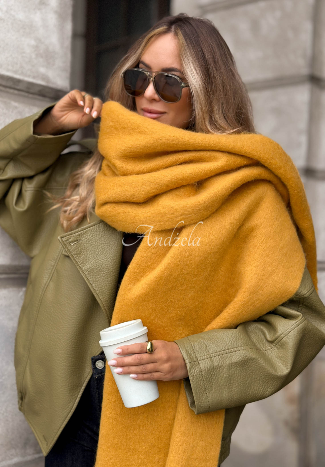 Měkká šála s třásněmi Snow Darling hořčicový