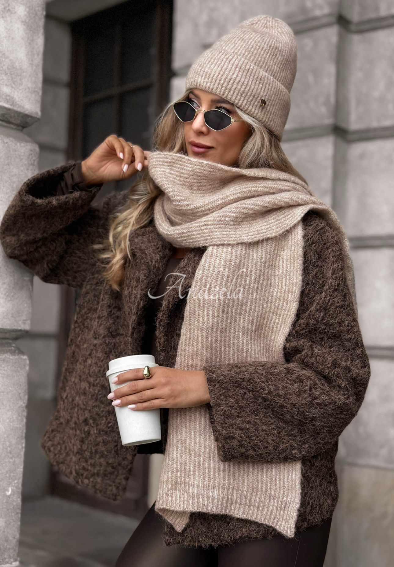 Čepice s merino vlnou a mohérem Snowfall Charm béžová