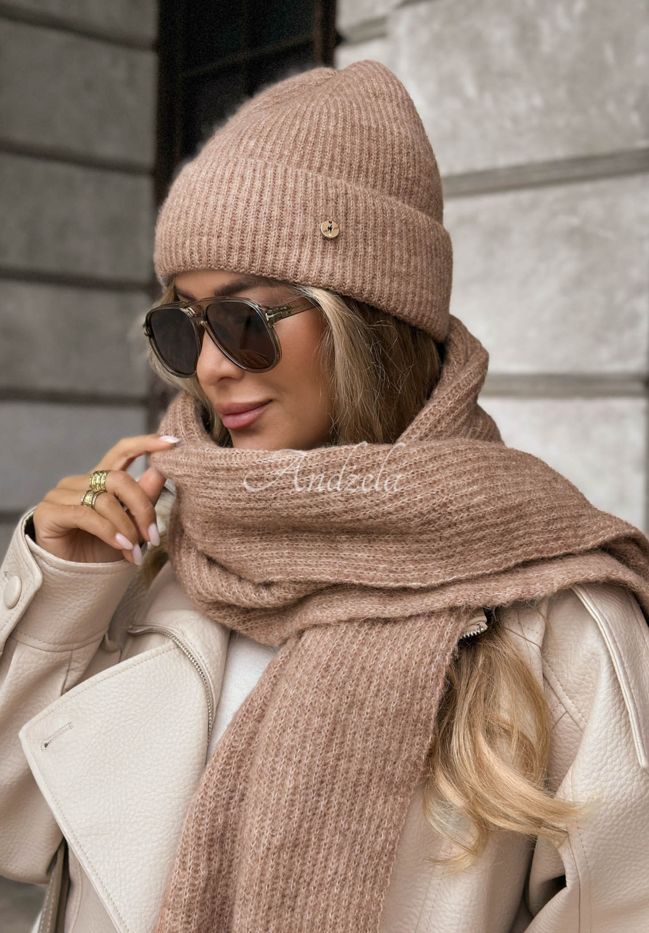 Šála s merino vlnou a mohérem Snowfall Charm Mokka