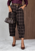 materiálové Kalhoty mom fit w kratę z paskiem Warm Desire čokoládové