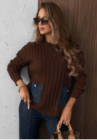 Vroubkovaný Svetr z jeansowymi kieszeniami Cozy Grace čokoládový