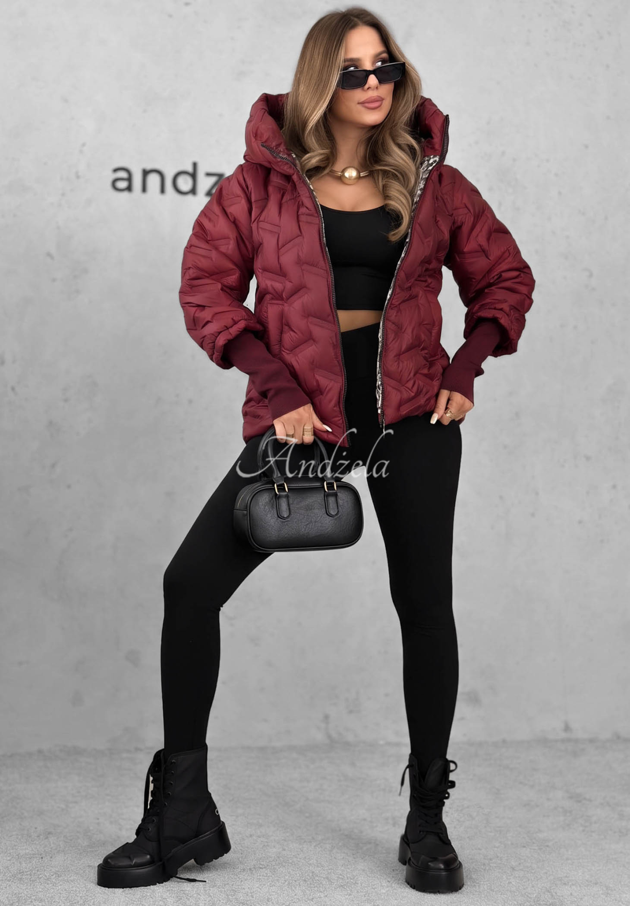 Prošívaná bunda s kapucí Autumn Edge vínová