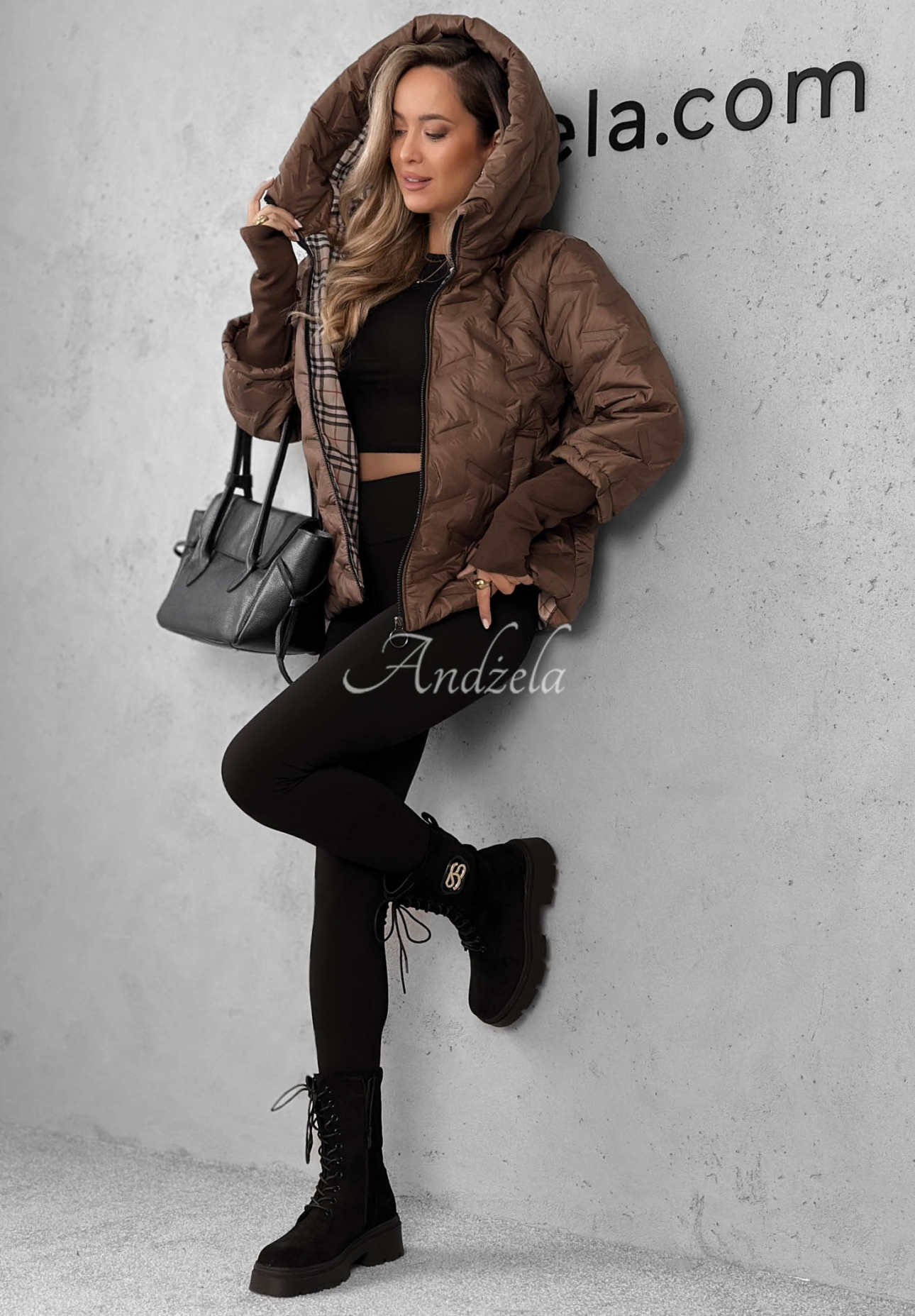 Prošívaná bunda s kapucí Autumn Edge čokoládová