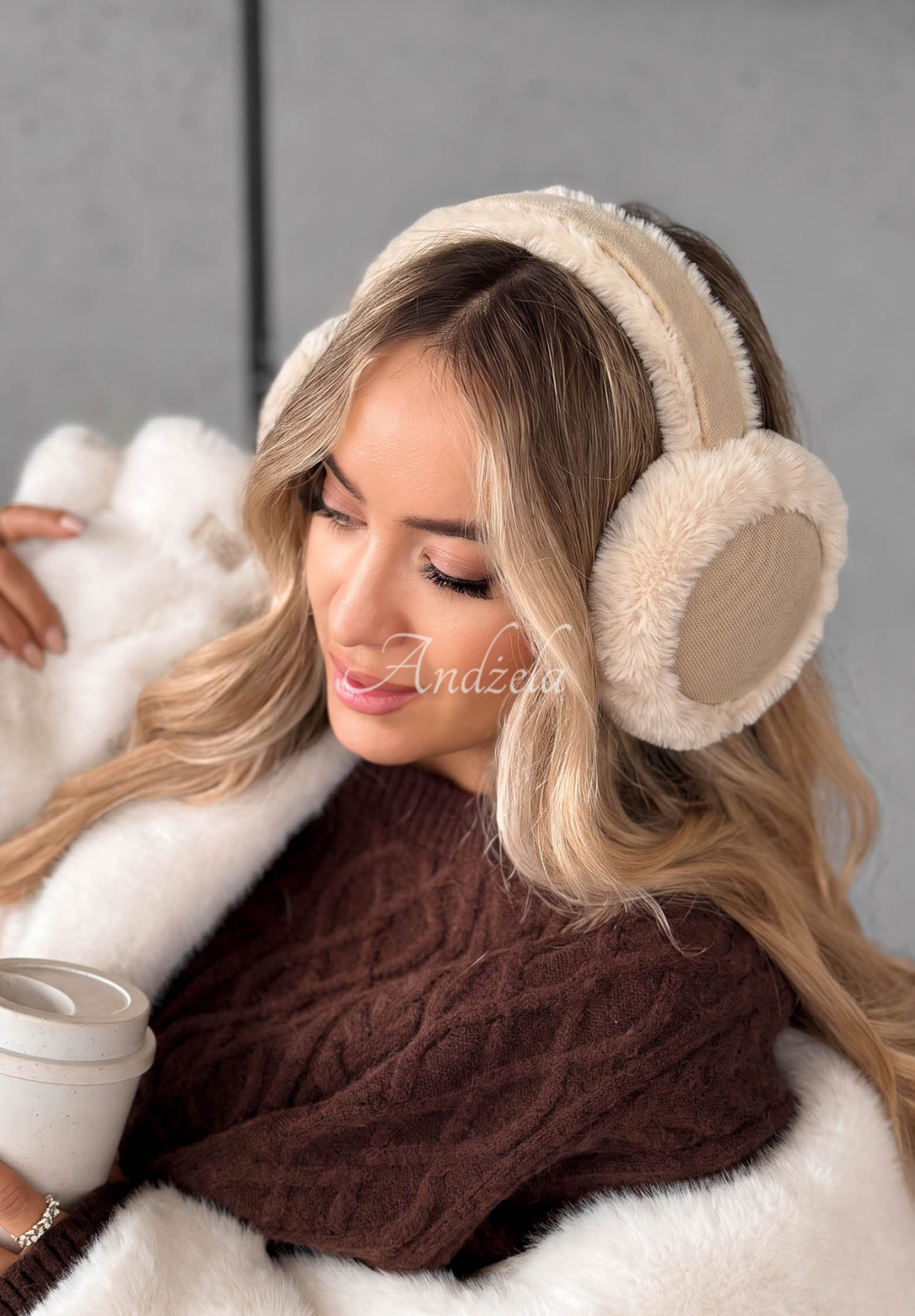 Náušníky s kožíškem Frosty Days béžové