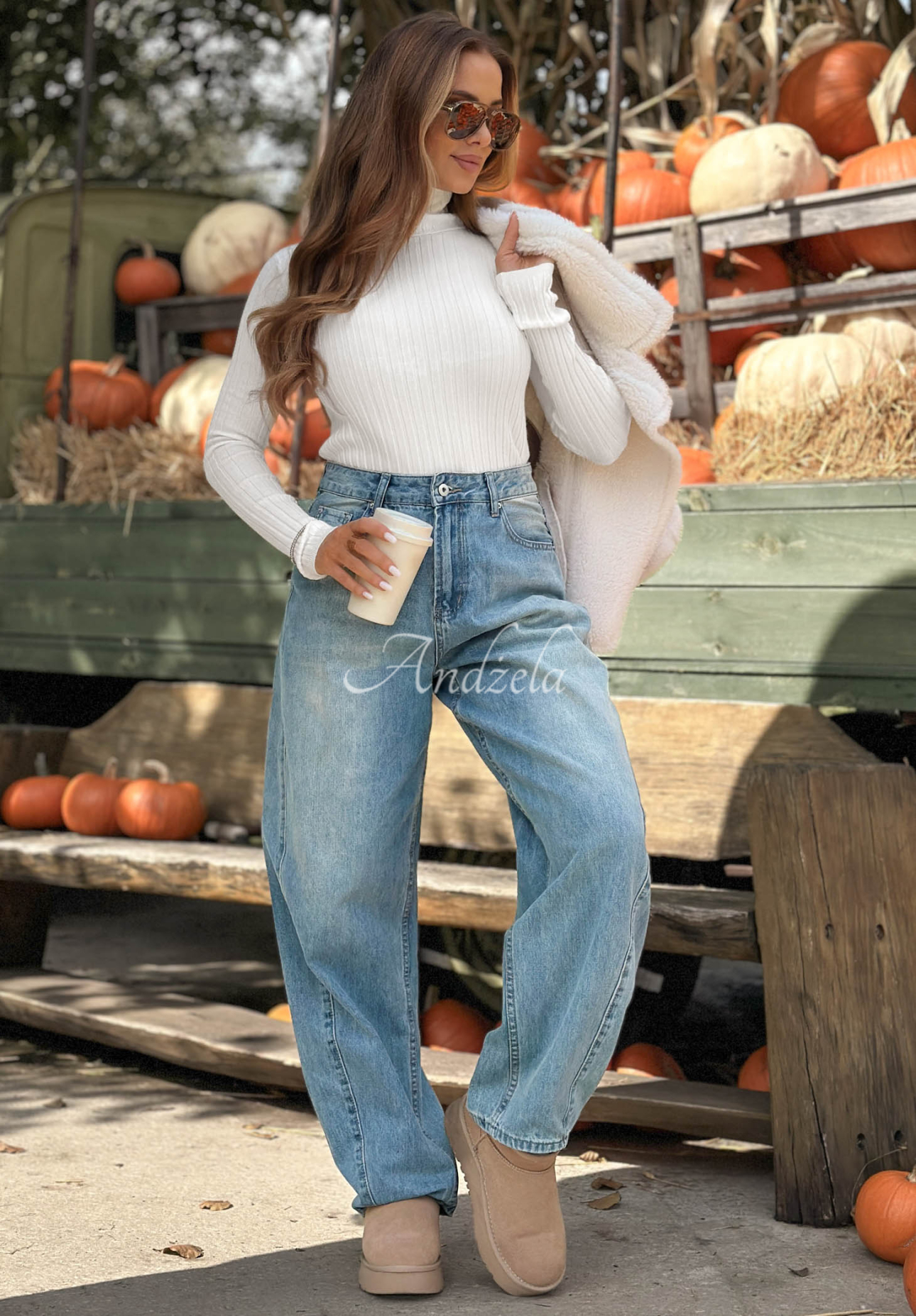Lehký vroubkovaný svetr s rolákem Restful Pause Bílá
