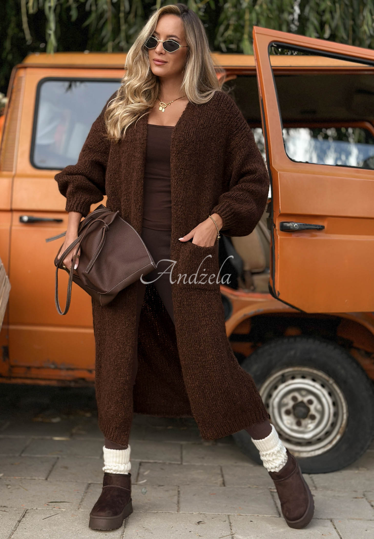 Dlouhý oversize kardigan s kapsami, vlnou a viskózou November Walk čokoládový