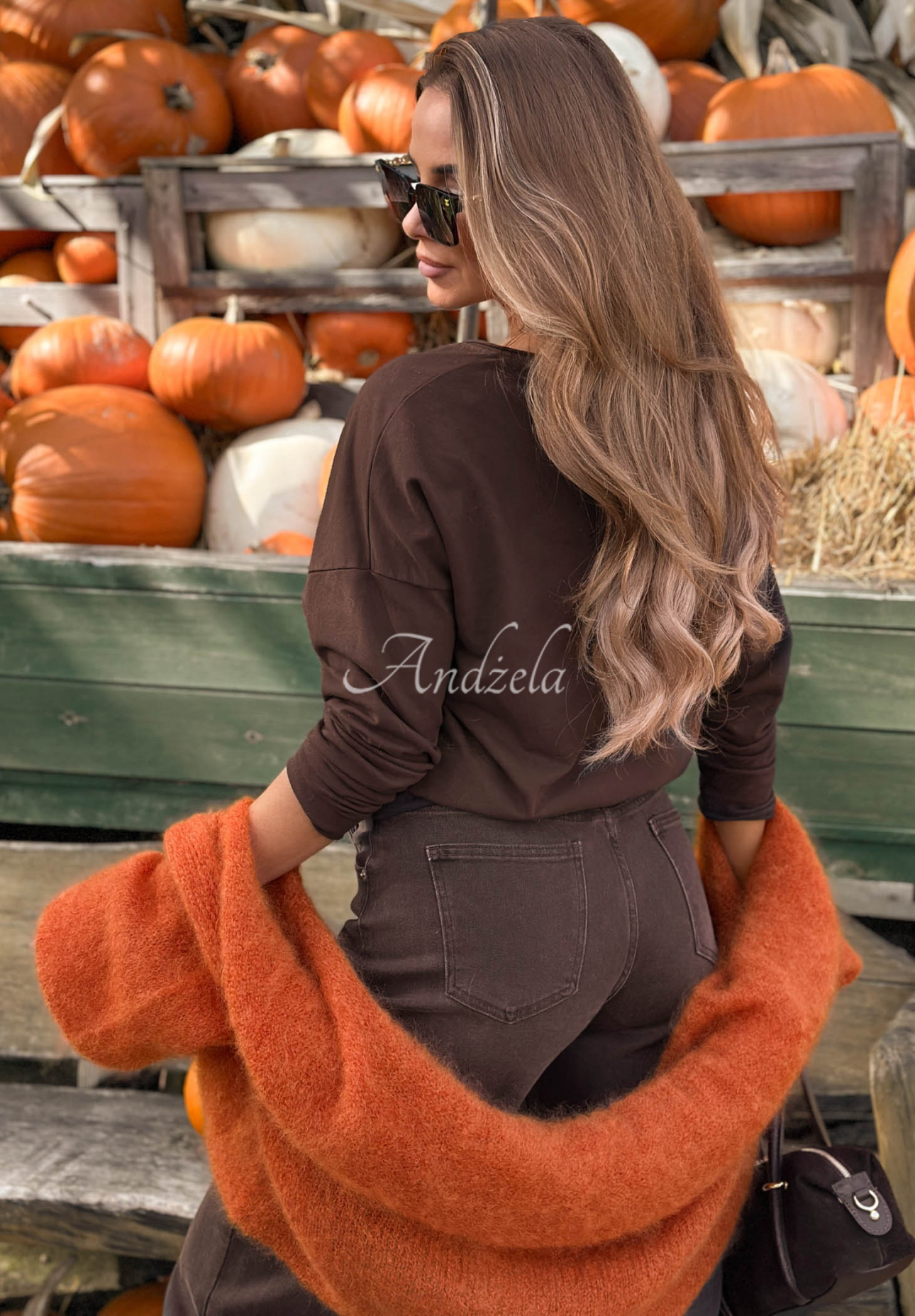 Bavlněná halenka s dlouhým rukávem a květinovým potiskem Autumn Sweetie čokoládová