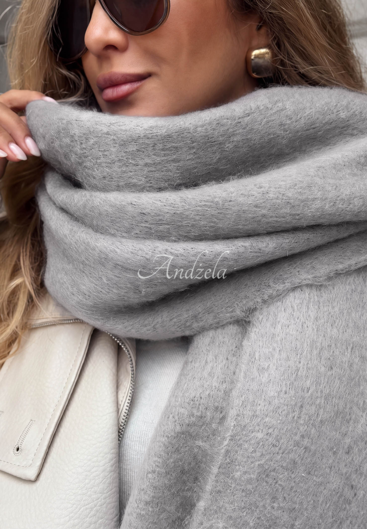Měkká šála s třásněmi Snow Darling  Světlešedá