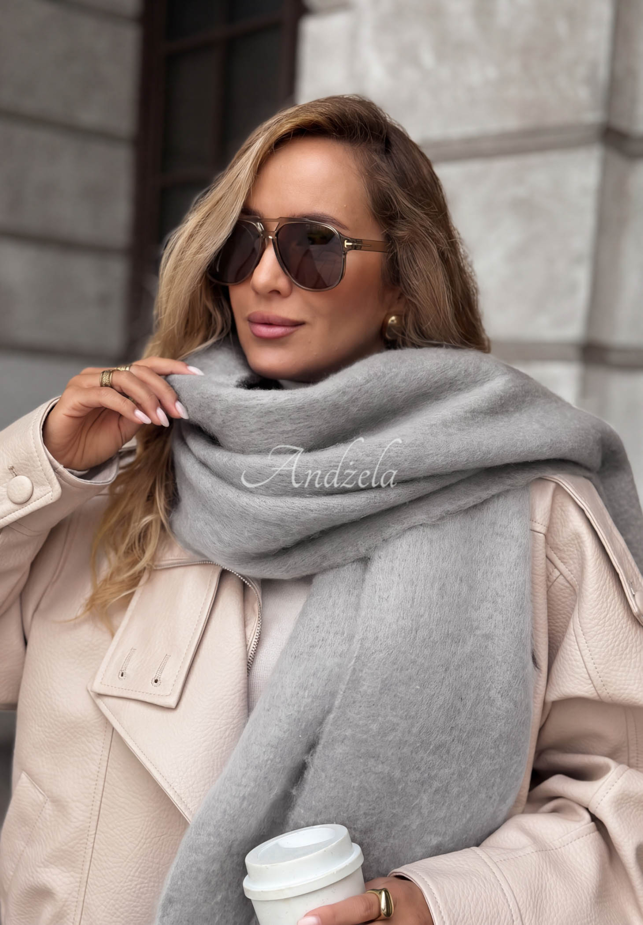 Měkká šála s třásněmi Snow Darling  Světlešedá
