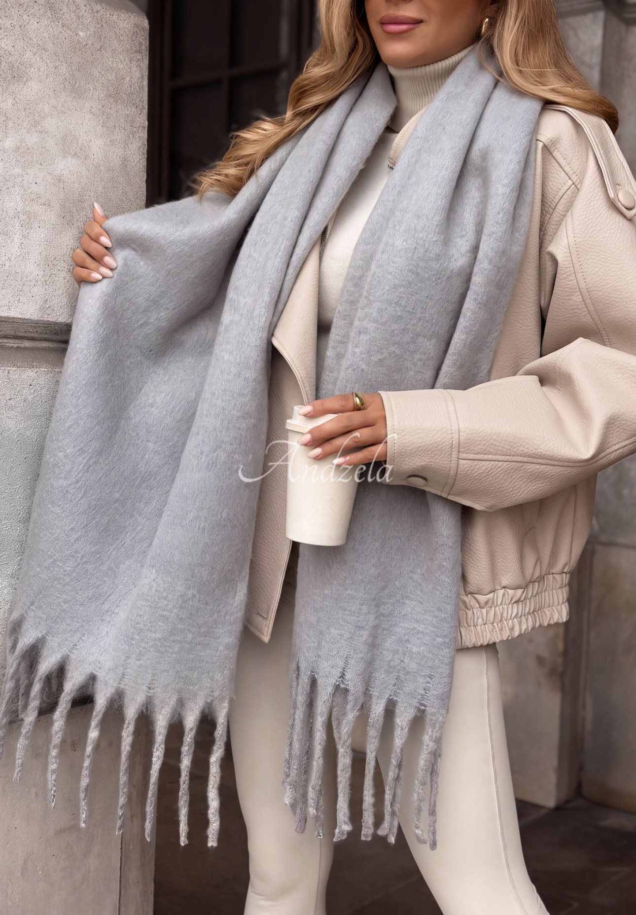 Měkká šála s třásněmi Snow Darling  Světlešedá