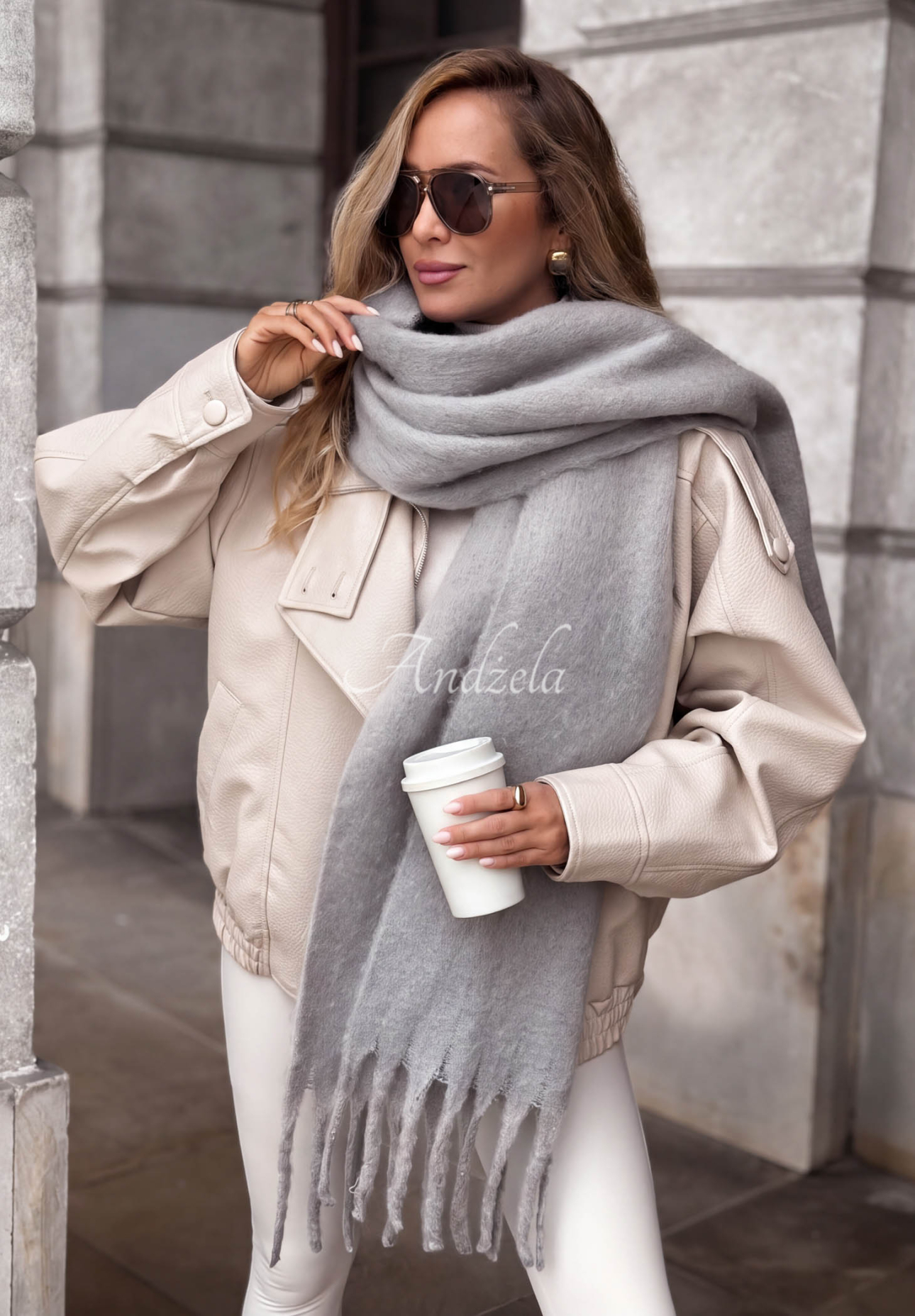 Měkká šála s třásněmi Snow Darling  Světlešedá