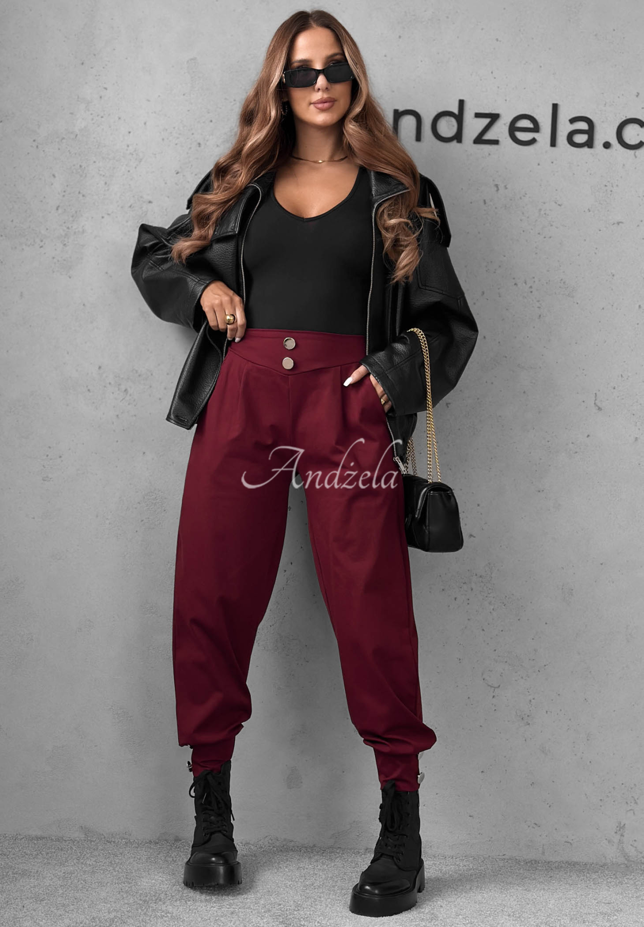 Viskózové joggery s knoflíky Divine Charm vínové