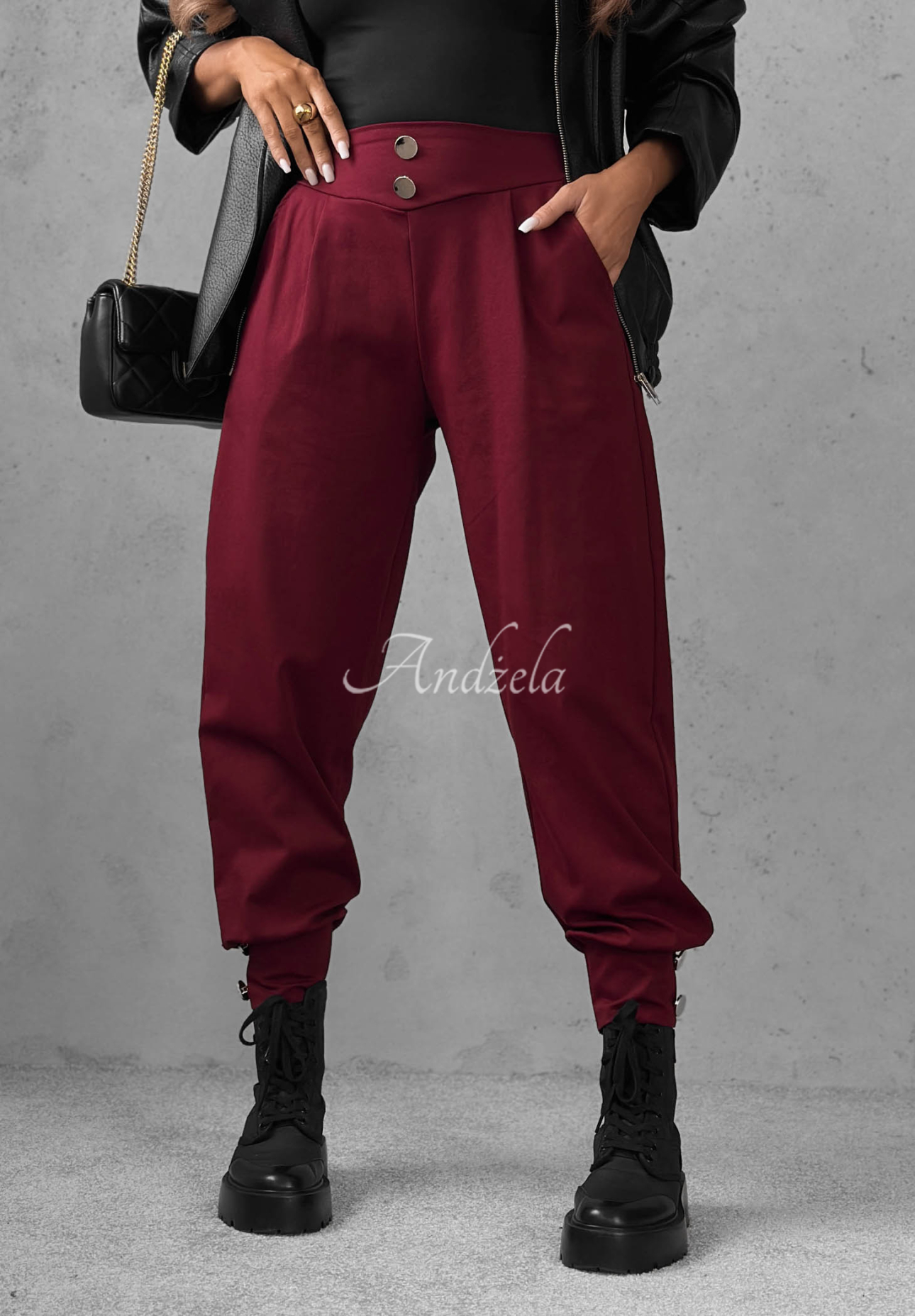 Viskózové joggery s knoflíky Divine Charm vínové