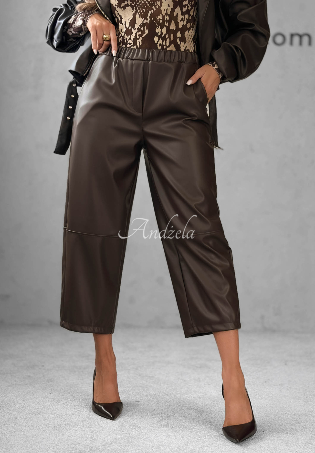 Kožené kalhoty mom fit Warm Vanilla čokoládové