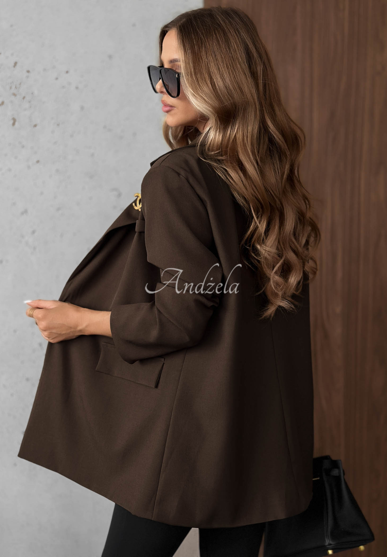 Elegantní sako s límcem Timeless Poise čokoládová