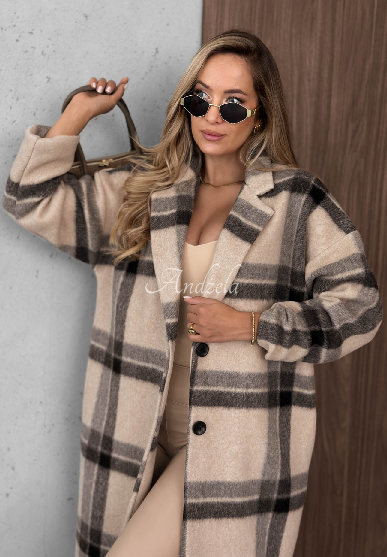 Dlouhý károvaný kabát s límcem Classy Fall béžový