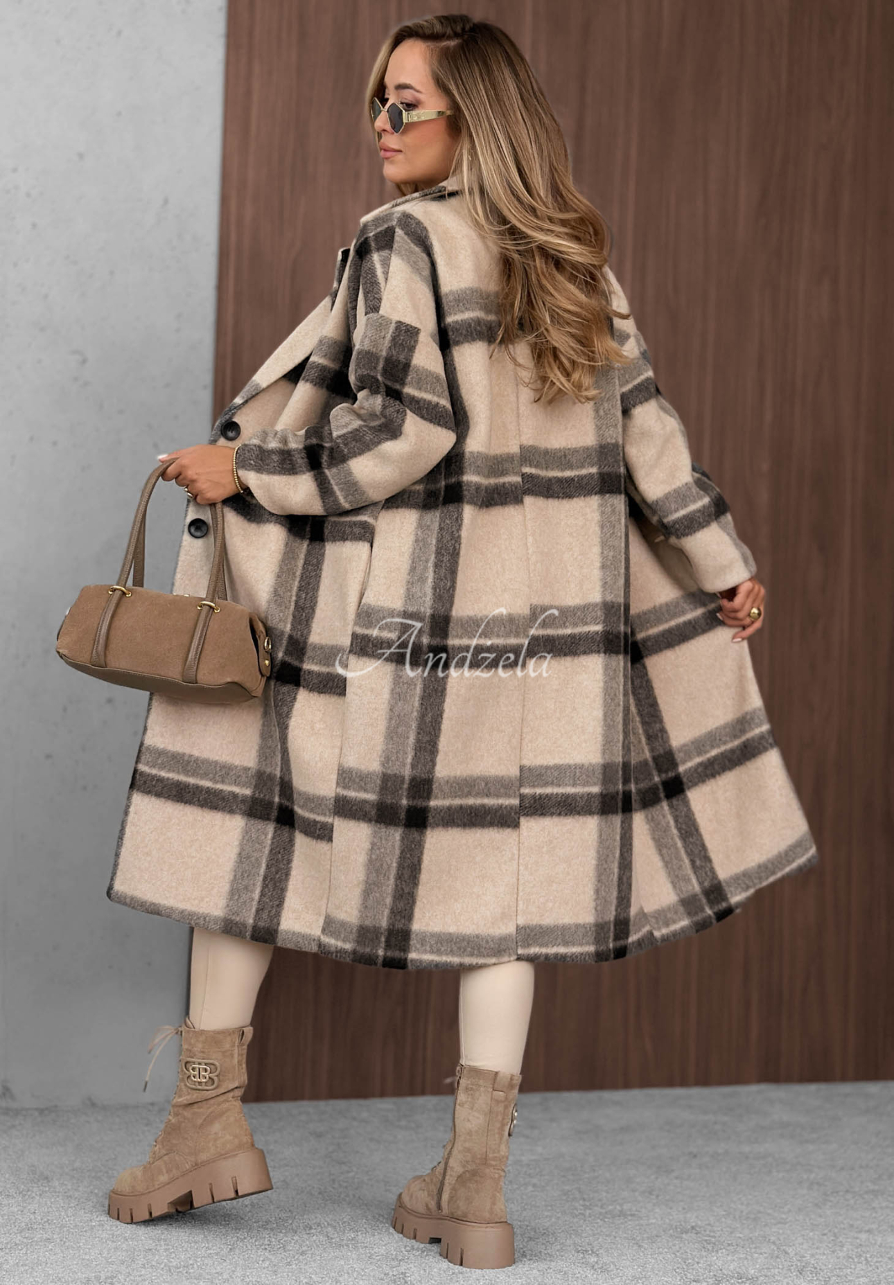 Dlouhý károvaný kabát s límcem Classy Fall béžový