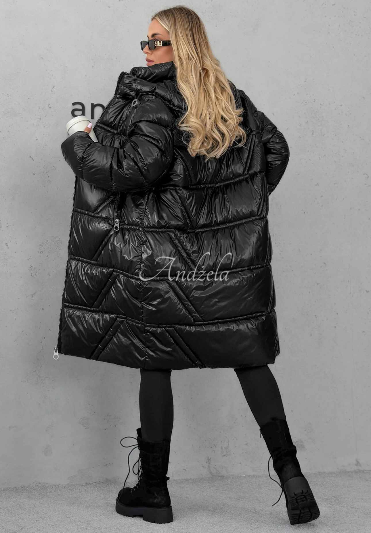 Dlouhá prošívaná bunda s kapucí Winter Mode černá