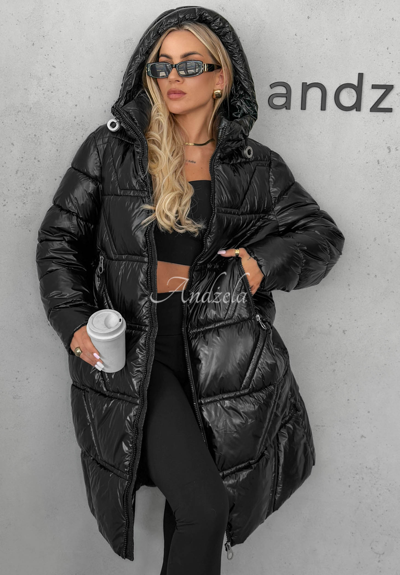 Dlouhá prošívaná bunda s kapucí Winter Mode černá