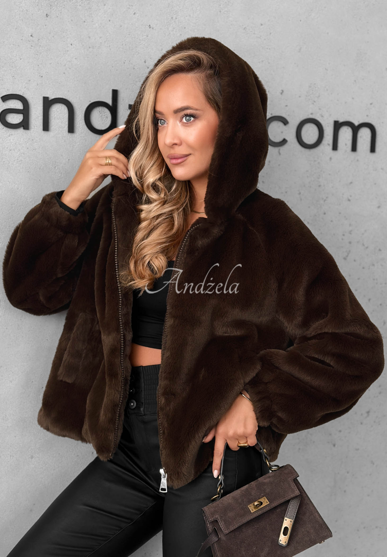 Krátká kožíšková bunda s kapucí Fluffy Babe čokoládová