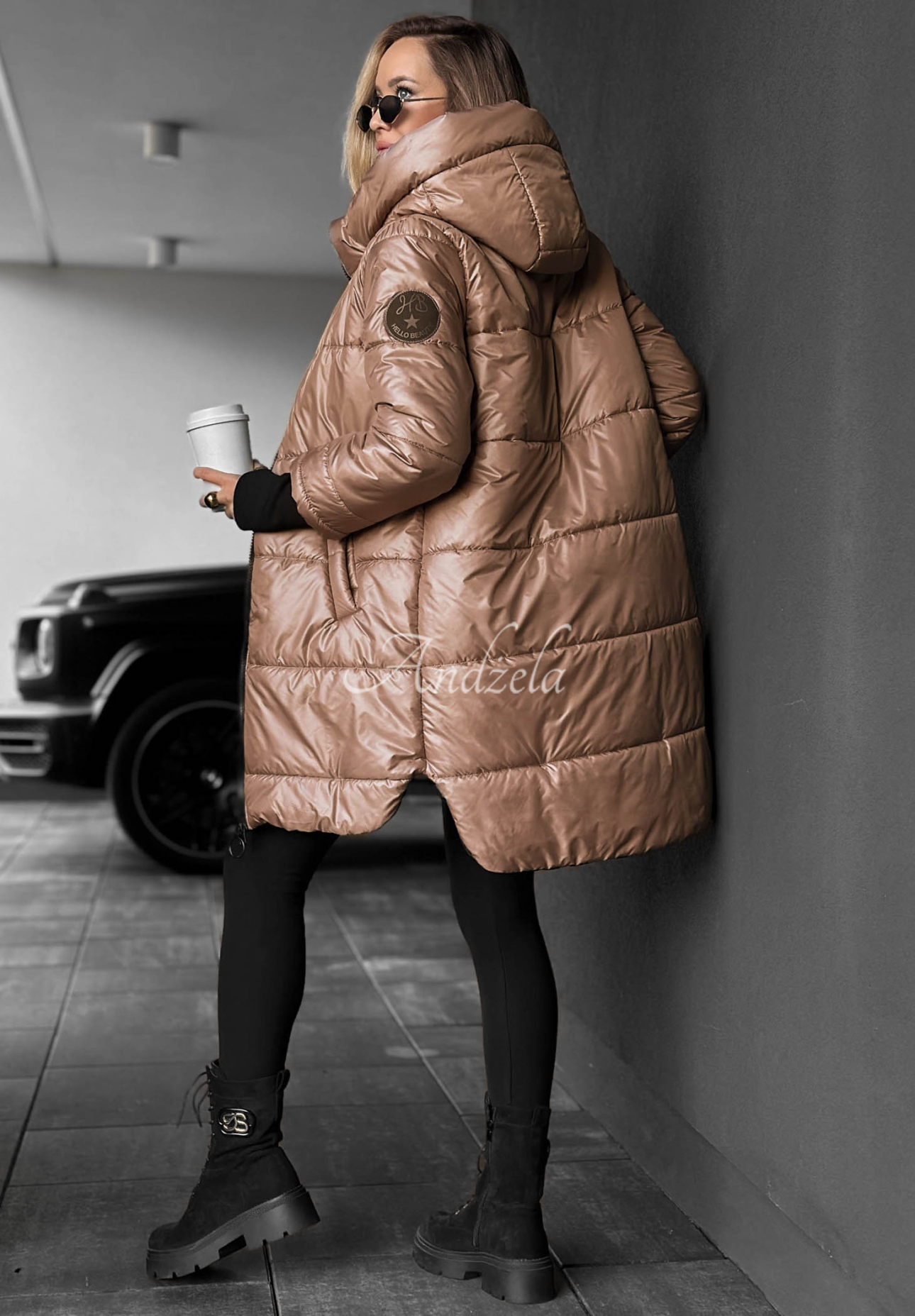Dlouhá prošívaná bunda s kapucí Cinnamon Latte Mokka