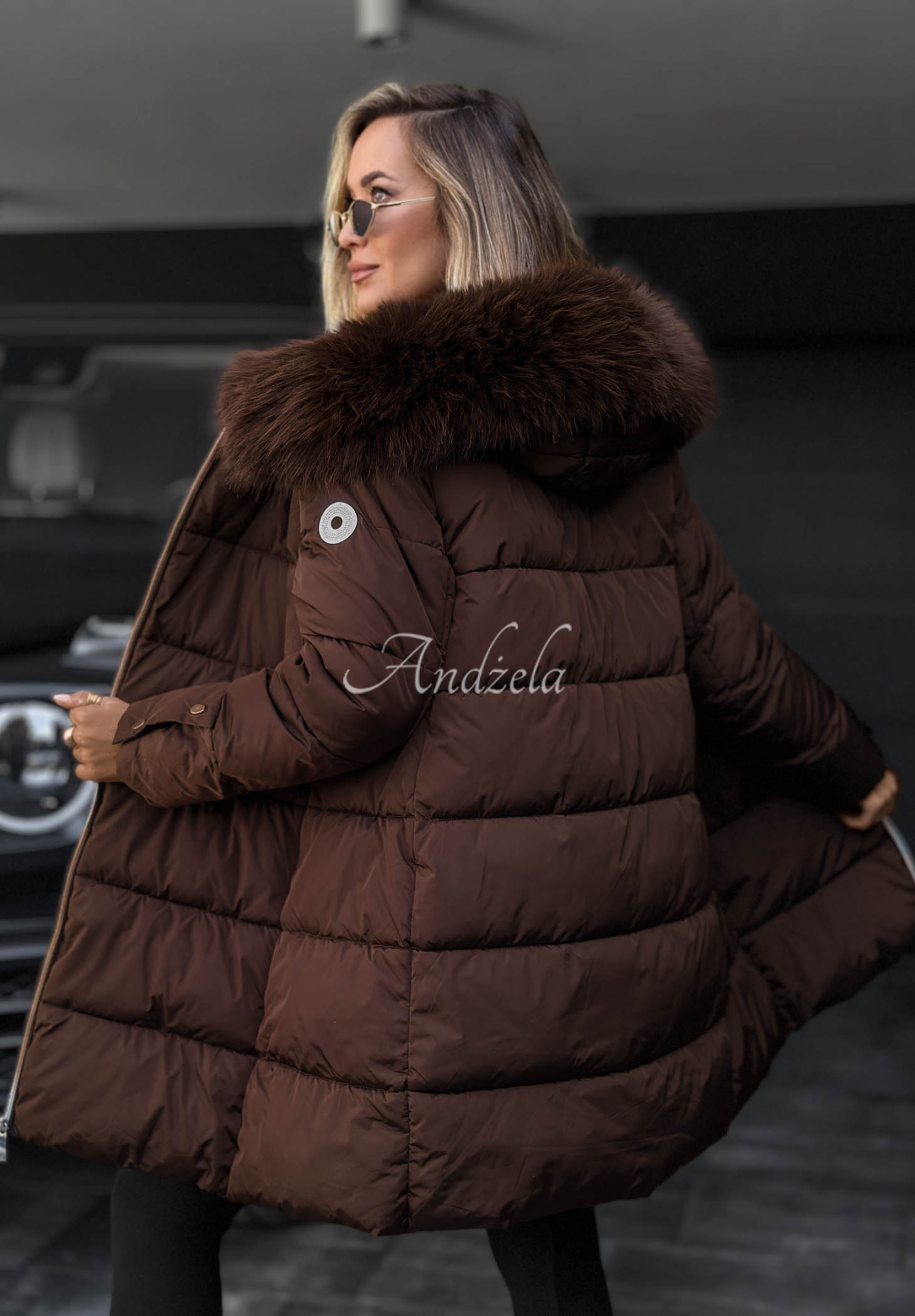 Dlouhá prošívaná bunda s kožešinou Winter Sunday čokoládová