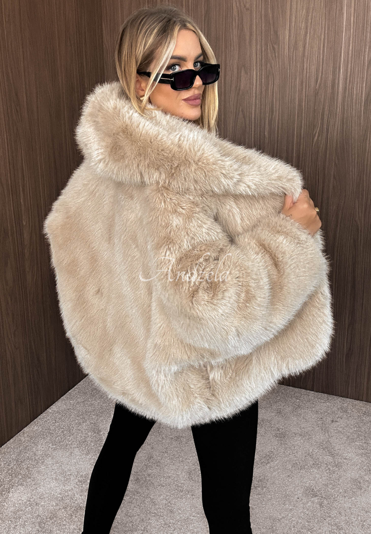 Kožešinová bunda s kapucí Fluffy Girl béžová