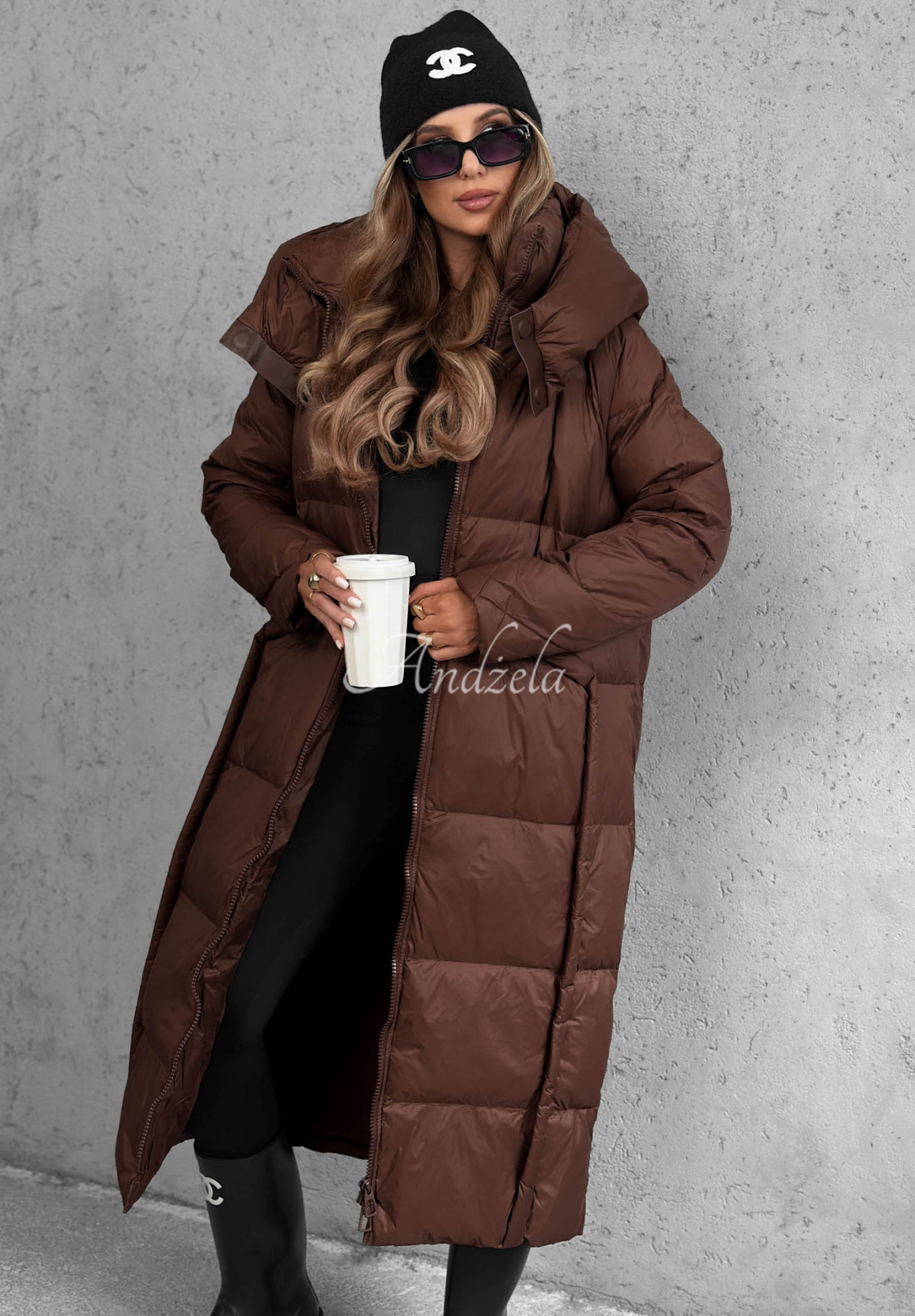 Dlouhá péřová bunda s kapucí Want Winter čokoládová
