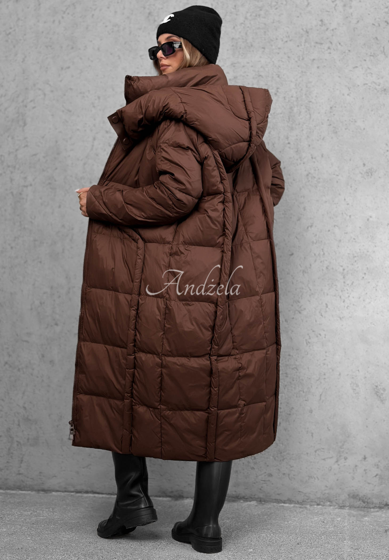 Dlouhá péřová bunda s kapucí Want Winter čokoládová