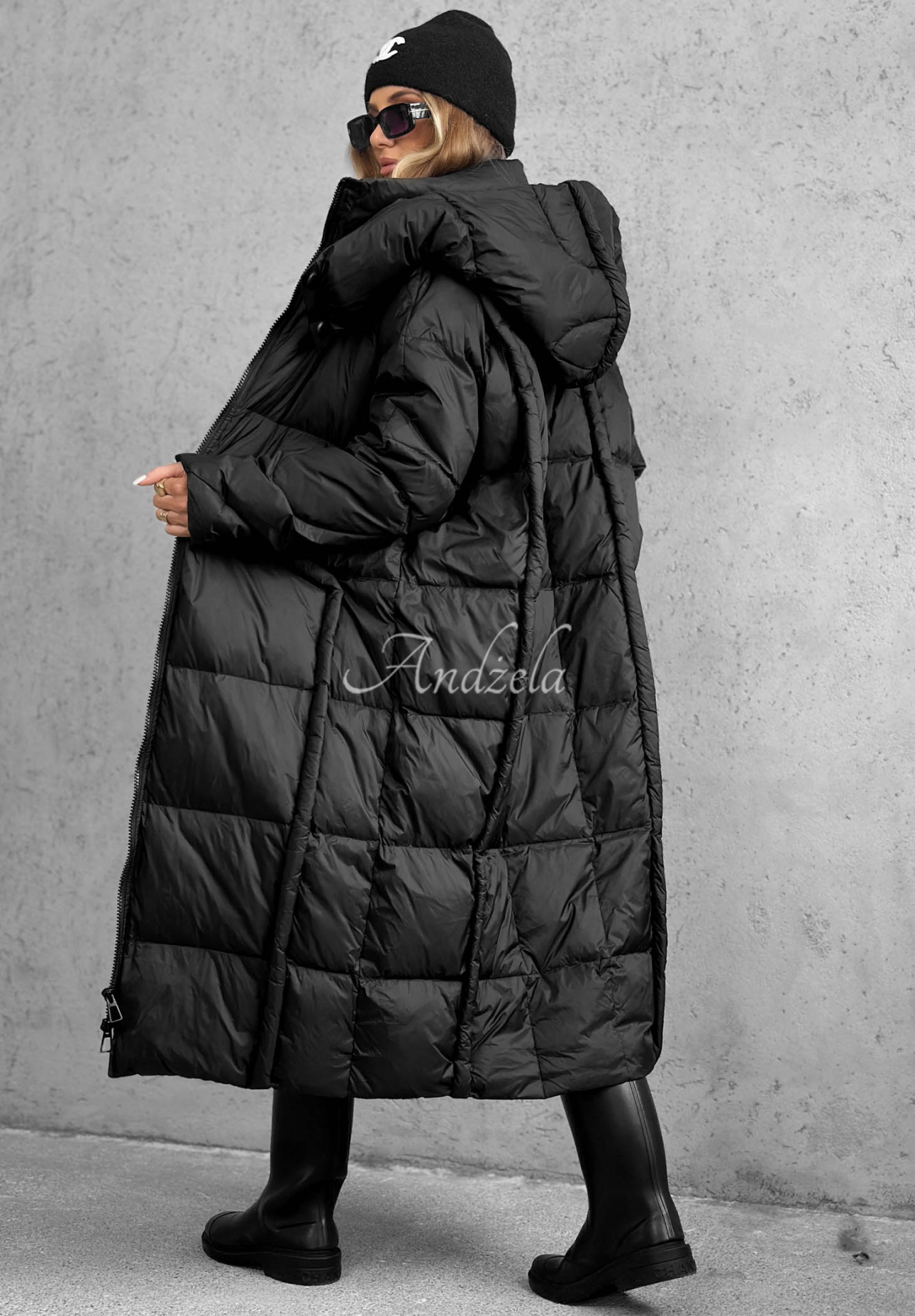 Dlouhá péřová bunda s kapucí Want Winter černá