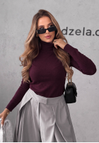 Dopasowany Svetr z golfem Solange borůvkový