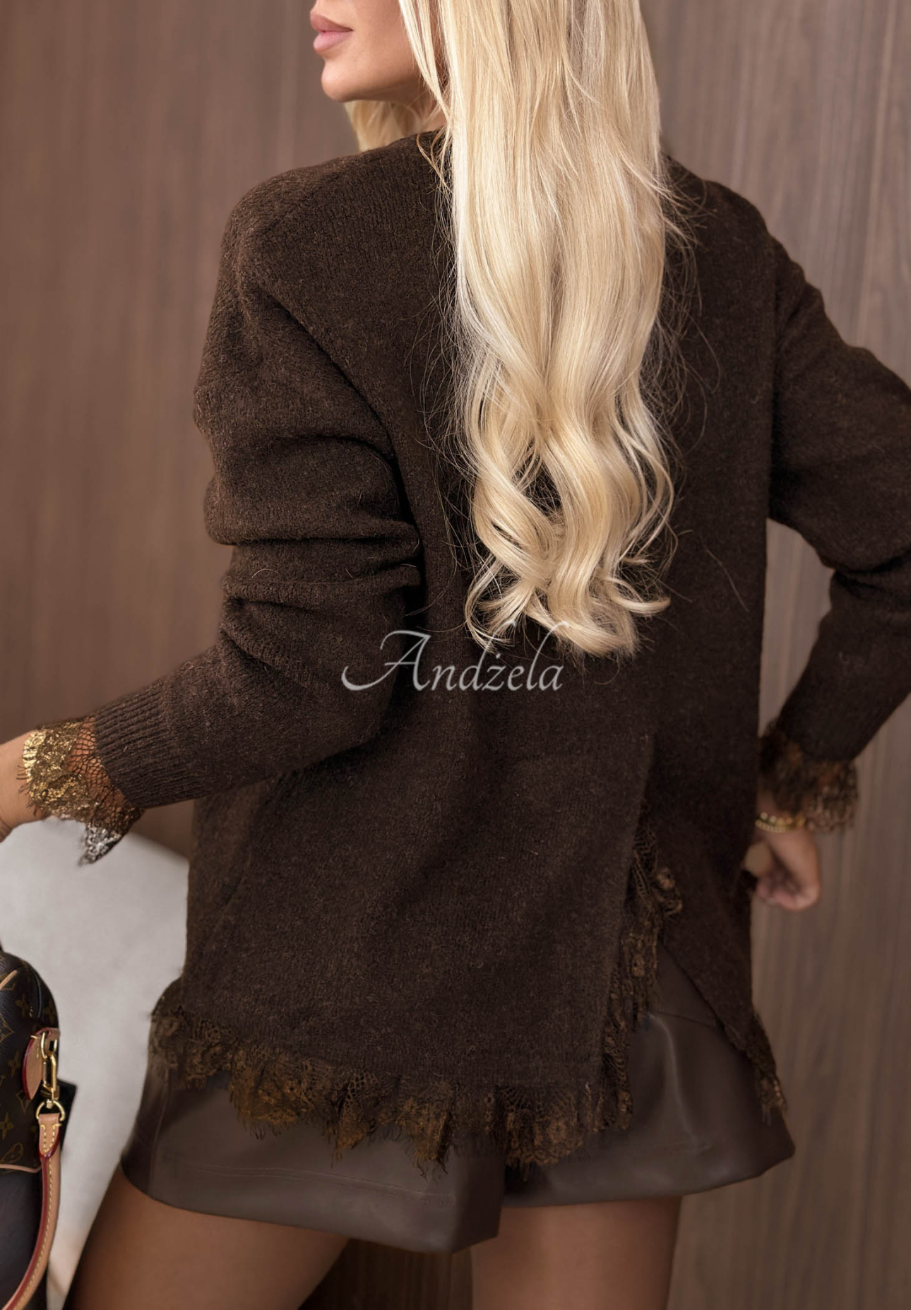 Oversize svetr s vlnou a krajkou Cozy Softness čokoládový