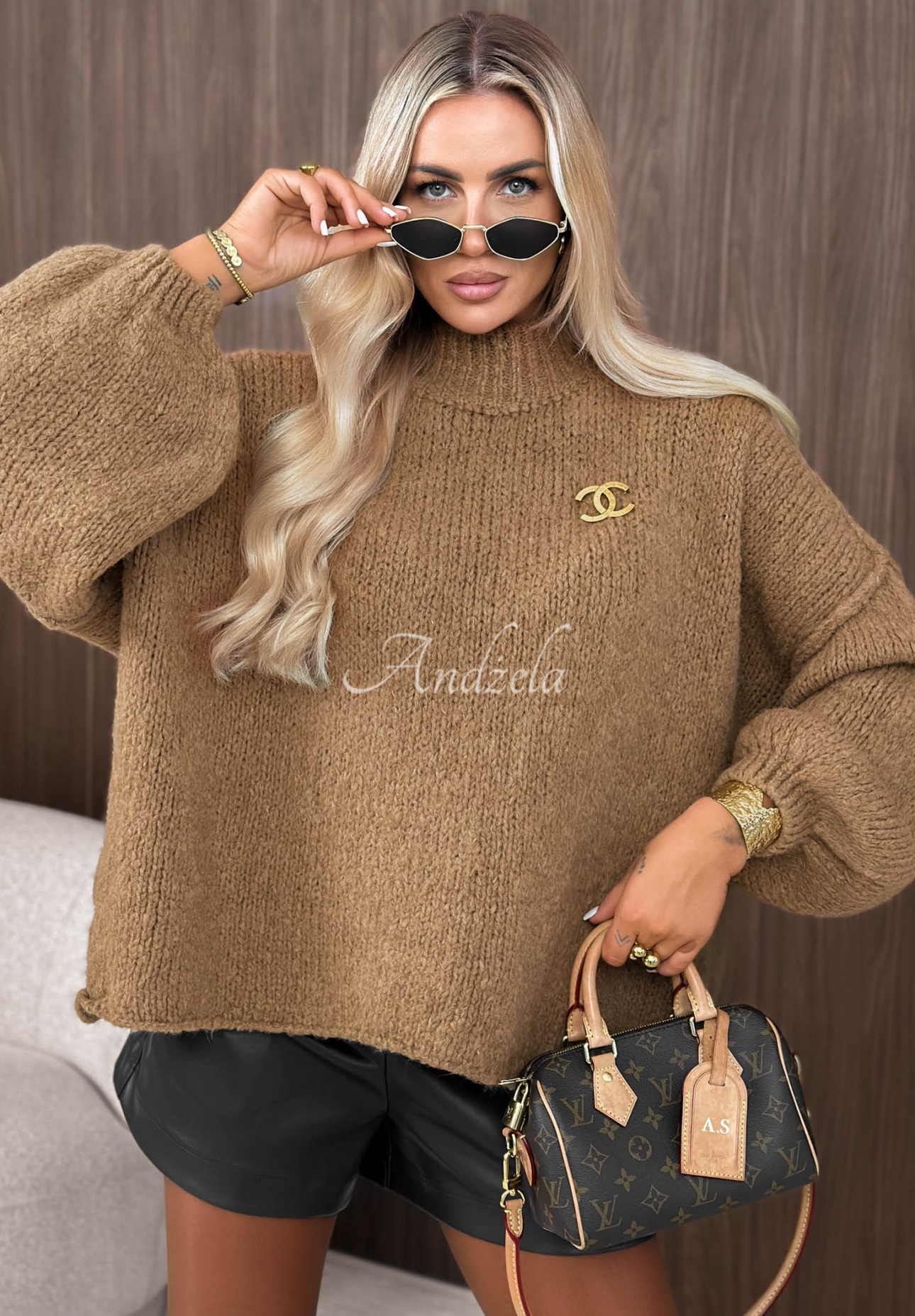 Měkký oversize svetr s vlnou a viskózou Lola Love velbloudí