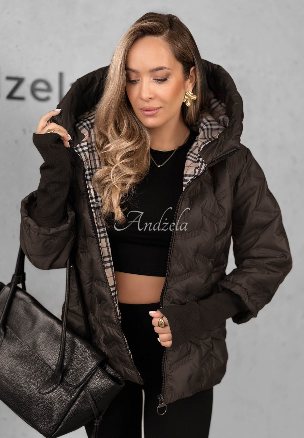 Prošívaná bunda s kapucí Autumn Edge tmavě čokoládove