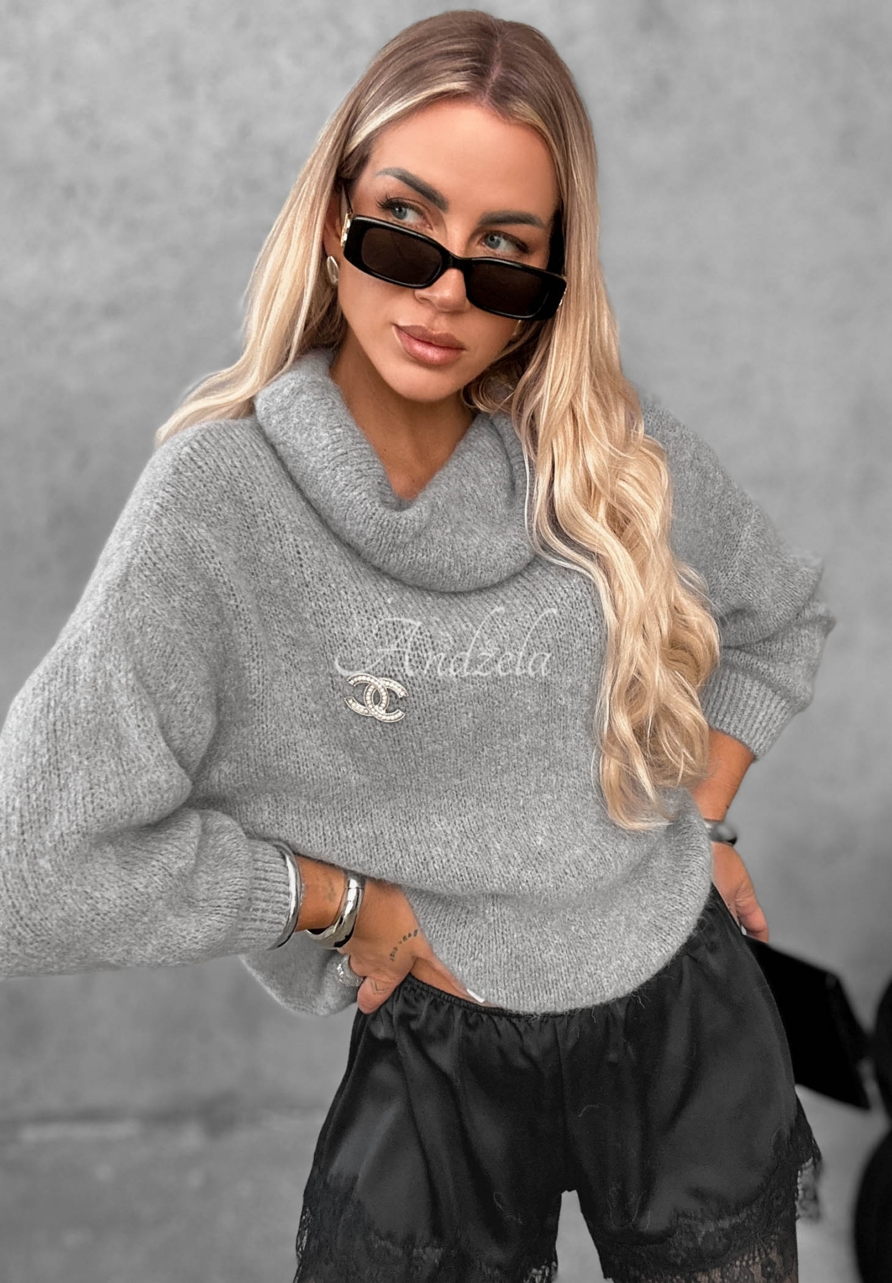 Měkký svetr s rolákem a příměsí alpaky Lovely Cute šedý