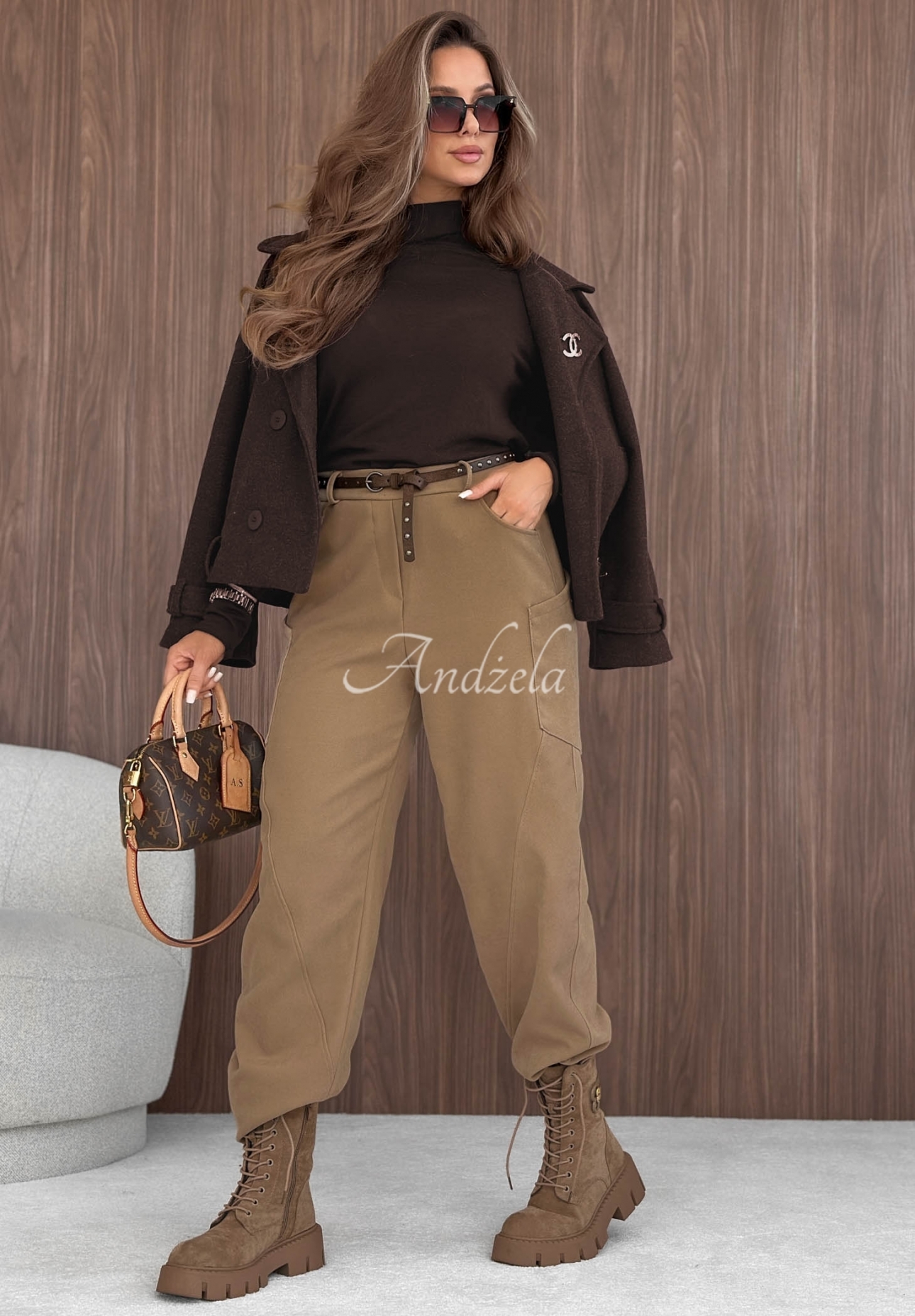 Látkové kalhoty střihu mom fit s páskem Lucky Fall béžové